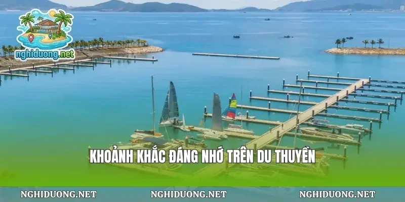 Khoảnh khắc đáng nhớ trên du thuyền